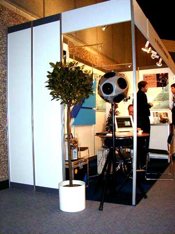 aes_booth_speakers_web.jpg (27481 bytes)