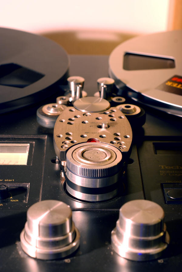 Technics 1500 reel-to-reel deck