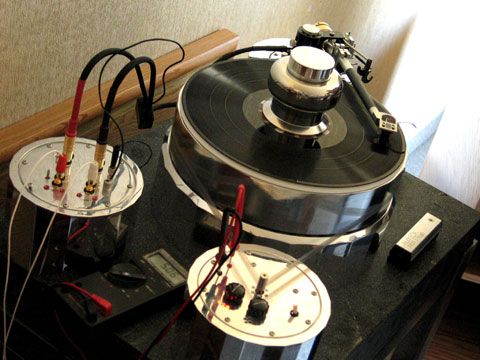 redpoint_turntable.jpg (48848 bytes)