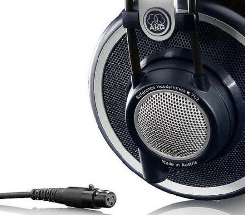 akg 701