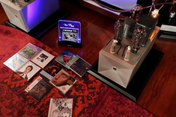 Thrax Maximinus D/A Converter, Dionysos Preamplifier, Spartacus Power 
Amplifier