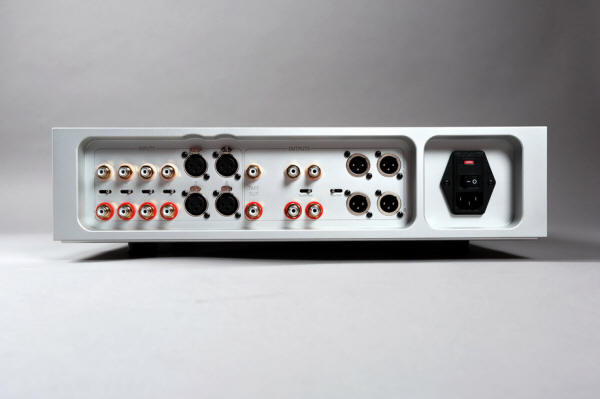 Thrax Maximinus D/A Converter, Dionysos Preamplifier, Spartacus Power 
Amplifier