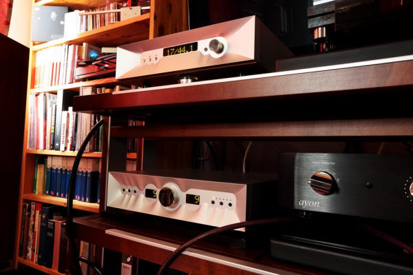 Thrax Maximinus D/A Converter, Dionysos Preamplifier, Spartacus Power 
Amplifier