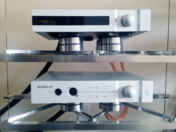 AURALiC VEGA DSD DAC & TAURUS Mk. II Balanced Headphone Amplifier