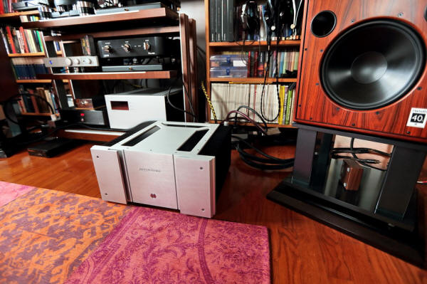 Abyssound's ASP-1000 Preamplifier and ASX-2000 Amplifier