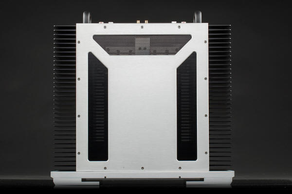 Abyssound's ASP-1000 Preamplifier and ASX-2000 Amplifier